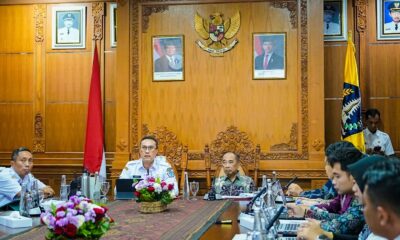 Sekda Badung Ida Bagus Surya Suamba menerima audiensi Ketua Dewan Pengawas KPK Gusrizal di Puspem Badung membahas pengelolaan aset rampasan negara