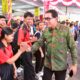 Sekda Eddy Mulya menjadi narasumber sekaligus menutup kegiatan MPLS di SMK PGRI 5 Denpasar dengan materi keadaban digital.