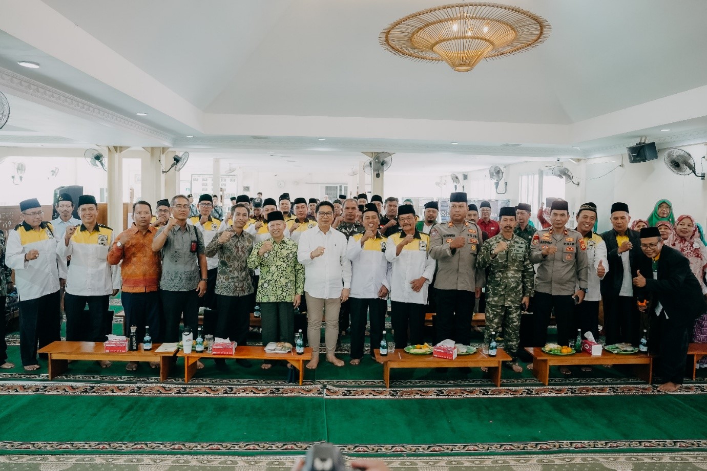 Bupati Badung I Wayan Adi Arnawa menghadiri Pengukuhan Kepengurusan Dewan Masjid Indonesia Kabupaten Badung di Musholla Al Taqwa, Kuta Utara.