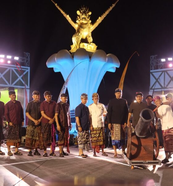 Gubernur Bali Wayan Koster membuka Buleleng Festival 2026 di kawasan Praja Mandala Singa Ambara Raja, Singaraja.