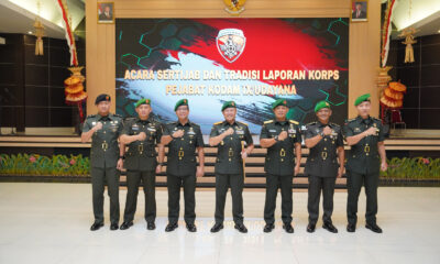Pangdam IX/Udayana Mayjen TNI Piek Budyakto memimpin Upacara Serah Terima Jabatan di Aula Supardi, Denpasar.