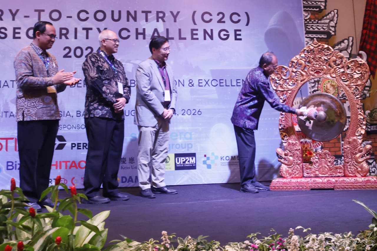 Gubernur Bali Wayan Koster membuka Kompetisi Keamanan Siber Internasional C2C-CTF 2026 di Hotel Padma Resort, Legian, Kuta.
