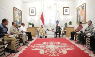 Bupati Badung Adi Arnawa mendampingi Gubernur Bali Wayan Koster saat audiensi dengan Gubernur DKI Jakarta Pramono Anung di Balai Kota DKI Jakarta.