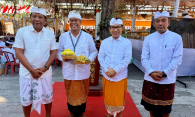Bupati Adi Arnawa bersama Ketua DPRD Badung Anom Gumanti menghadiri puncak Karya Atma Wedana atau Nyekah Massal di Desa Adat Tuban.