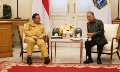 Gubernur Koster bersama Bupati Adi Arnawa bertemu Gubernur DKI Jakarta Pramono Anung membahas obligasi daerah dan pembiayaan infrastruktur.