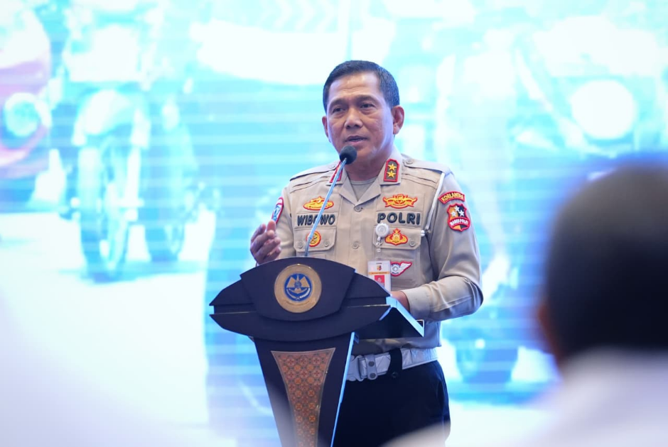 Kepala Korps Lalu Lintas Polri Irjen Pol. Wibowo luruskan informasi hoaks kenaikan denda tilang dan tilang manual menyeluruh.