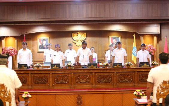 Ketua DPRD Badung I Gusti Anom Gumanti memimpin Rapat Paripurna membahas Rancangan KUA-PPAS Tahun Anggaran 2027 di Ruang Sidang Utama Gosana.