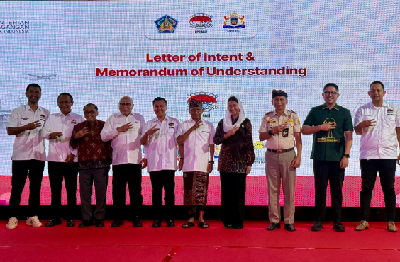 Gubernur Bali Wayan Koster menghadiri Pengukuhan dan Pelantikan Dewan Pengurus Daerah GPEI Bali di Teater Saba, The Keranjang Bali, Kuta.