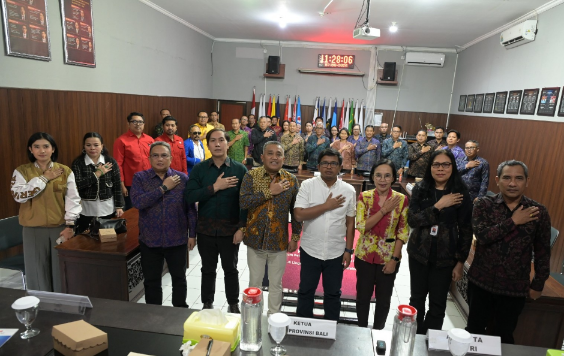 KPU Provinsi Bali menggelar Bimbingan Teknis pelaksanaan Penggantian Antarwaktu Anggota DPRD di Ruang Rapat KPU Kabupaten Buleleng.