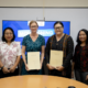 Direktur LPBA Denpasar Dian Rahmani Putri dan CEO IALF Indonesia Caroline Bentley foto bersama usai penandatanganan MoU di gedung IALF Bali.