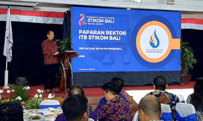 Rektor ITB STIKOM Bali Dr. Dadang Hermawan memberikan sambutan peluncuran LinkedIn Learning Center pada perayaan Dies Natalis ke-24 ITB STIKOM Bali.