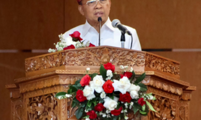 Gubernur Bali Wayan Koster menyampaikan pidato pada Sidang Paripurna Istimewa DPRD Provinsi Bali memperingati Hari Jadi ke-68 Provinsi Bali di Denpasar.