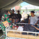 Prajurit Kodim 1603/Sikka membantu evakuasi pasien RSUD TC Hillers Maumere pascagempa Magnitudo 7,7 di NTT.