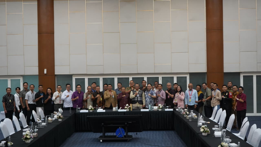 Gubernur Bali Wayan Koster memimpin Rapat Koordinasi Peningkatan Kualitas Pelayanan Bandara Internasional I Gusti Ngurah Rai.