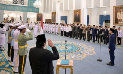 Wakil Presiden Gibran Rakabuming mengukuhkan anggota Paskibraka tahun 2026 dalam upacara di Istana Negara, Jakarta