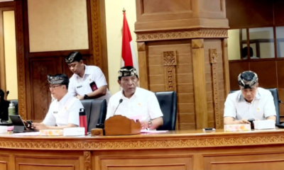 Ketua DPRD Badung Anom Gumanti memimpin Rapat Kerja Banggar DPRD Badung bersama TAPD dalam pembahasan KUA-PPAS Tahun Anggaran 2027.