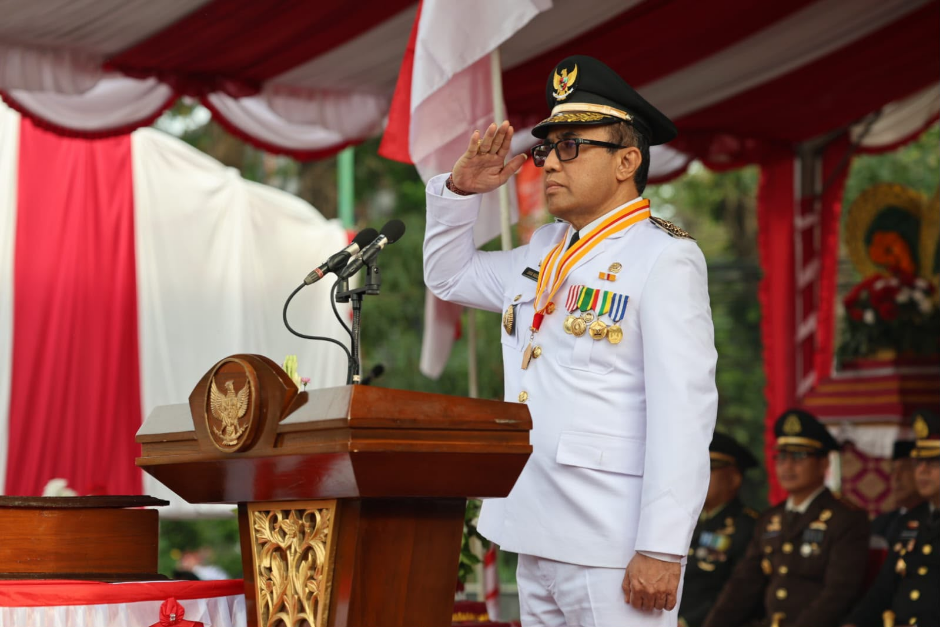 Walikota Denpasar Jaya Negara menjadi Inspektur Upacara peringatan HUT Ke-81 Kemerdekaan RI di Lapangan Lumintang, Denpasar.