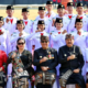 Bupati Tabanan I Komang Gede Sanjaya berfoto bersama usai Upacara Bendera Detik-Detik Proklamasi Kemerdekaan RI Ke-81 di Lapangan Alit Saputra, Tabanan.