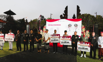 Bupati Badung Adi Arnawa saat menghadiri acara syukuran HUT Ke-81 Kemerdekaan RI di Area Jaba Pura Lingga Bhuana, Puspem Badung.