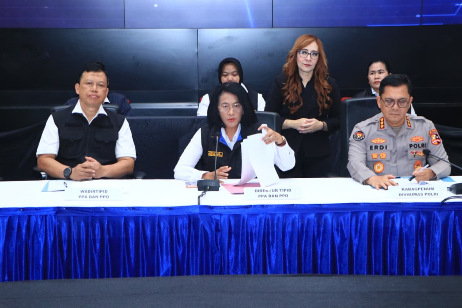 Konferensi pers pengungkapan kasus PPA-PPO Bareskrim