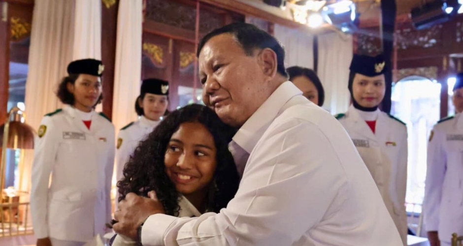 Presiden Prabowo terima petugas upacara HUT RI
