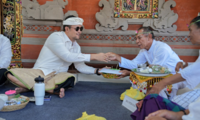 Wabup Bagus Alit Sucipta menghadiri rangkaian upacara Pediksan Ida Pedanda Gede Putra Beraban di Griya Beraban, Denkayu, Kecamatan Mengwi.
