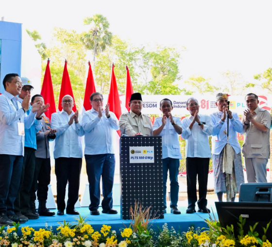 Presiden Prabowo Subianto didampingi Gubernur Bali Wayan Koster melakukan Launching dan Groundbreaking Program PLTS 100 GWp Site Gilimanuk di Kecamatan Melaya, Kabupaten Jembrana.