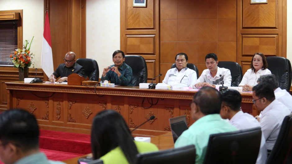 Komisi IV DPRD Kabupaten Badung menggelar Rapat Kerja terkait pengaduan masyarakat tentang pelayanan kesehatan RS Kasih Ibu Kedonganan di Ruang Rapat Gosana II, Sekretariat DPRD Kabupaten Badung.