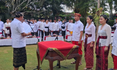 Bupati Gianyar I Made Mahayastra melantik 175 pejabat administrator dan pengawas di Taman Maheswara, Kantor Bupati Gianyar.