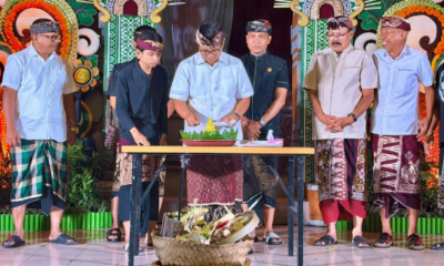Bupati Badung I Wayan Adi Arnawa menghadiri HUT Ke-63 Sekaa Teruna Yowana Pratyaksa Banjar Bualu, Desa Adat Bualu, Kuta Selatan.
