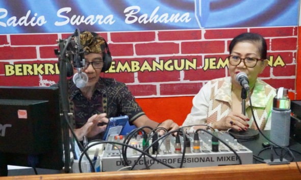 Putri Koster Isi Talkshow Dekranasda Bali Fashion Road Show