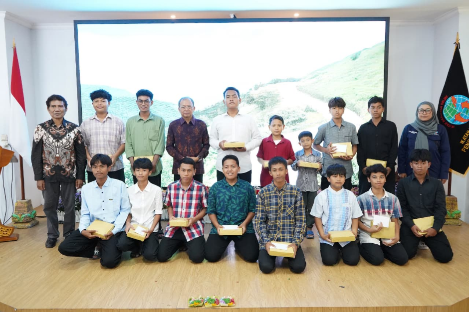 Gubernur Koster Hadiri HUT IWO Provinsi Bali