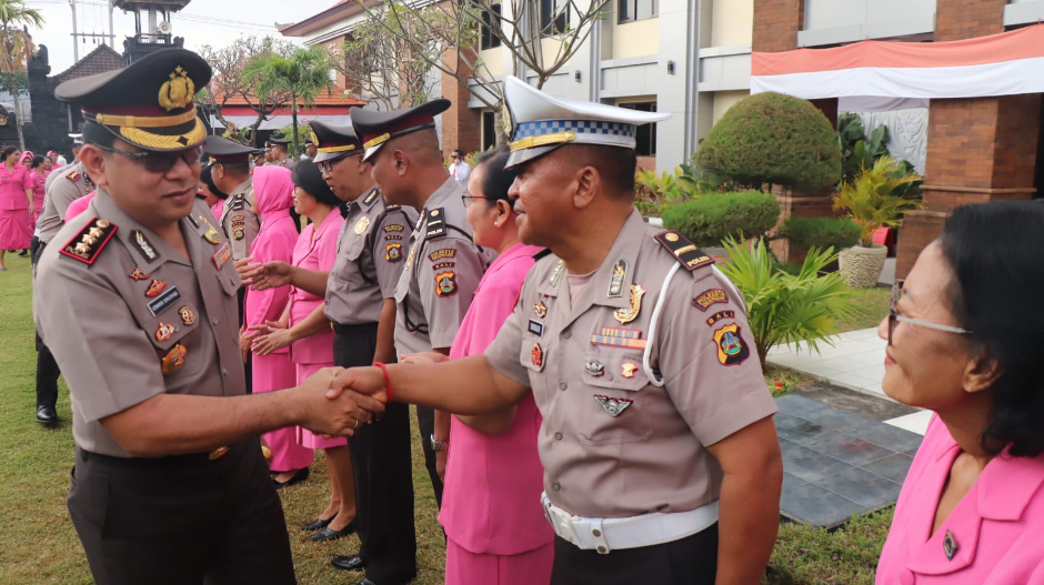 Upacara Kenaikan Pangkat Pengabdian Polresta Denpasar