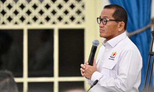 Ketua Umum Gapensi Andi Rukman N. Karumpa menyampaikan laporan saat pertemuan Presiden Prabowo dengan pengusaha Kadin di Istana Negara.