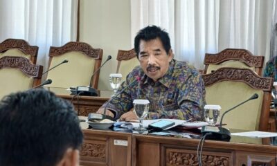 Ketua Komisi I DPRD Provinsi Bali, I Nyoman Budi Utama, saat memimpin Rapat Dengar Pendapat membahas Perda Bendega di DPRD Bali, Senin, 27 Juli 2026.