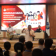Ketua KPU Provinsi Bali I Dewa Agung Gede Lidartawan memberikan materi pada Focus Group Discussion bersama Organisasi Kemasyarakatan Pemuda se-Kabupaten Buleleng, Kamis (31/8/2026).