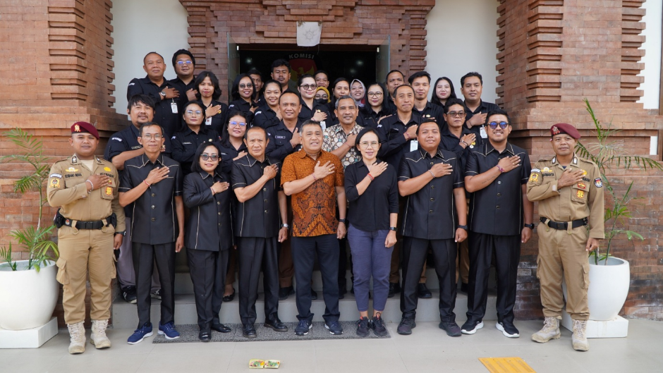 Komisi Pemilihan Umum Provinsi Bali melaksanakan monitoring dan pendampingan kepada KPU Kabupaten Badung saat tahapan wawancara evaluasi Zona Integritas oleh Tim Penilai Nasional KemenPANRB, Rabu (2/9/2026).