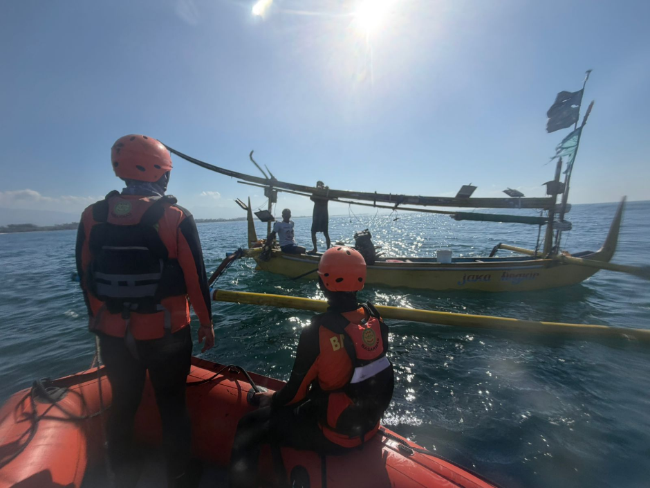 Operasi SAR Gabungan mencari wisatawan asal Polandia yang terseret arus dan tenggelam di Pantai Tembles, Desa Penyaringan, Kecamatan Mendoyo, Kabupaten Jembrana, Selasa (2/9/2026).