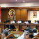Ketua DPRD Provinsi Bali Dewa Made Mahayadnya memimpin Sidang Paripurna Istimewa Ke-47 DPRD Bali dalam rangka peringatan Hari Jadi Ke-68 Provinsi Bali, didampingi Gubernur Bali Wayan Koster, di Ruang Sidang Utama Kantor DPRD Provinsi Bali, Denpasar, Jumat (14/8/2026).