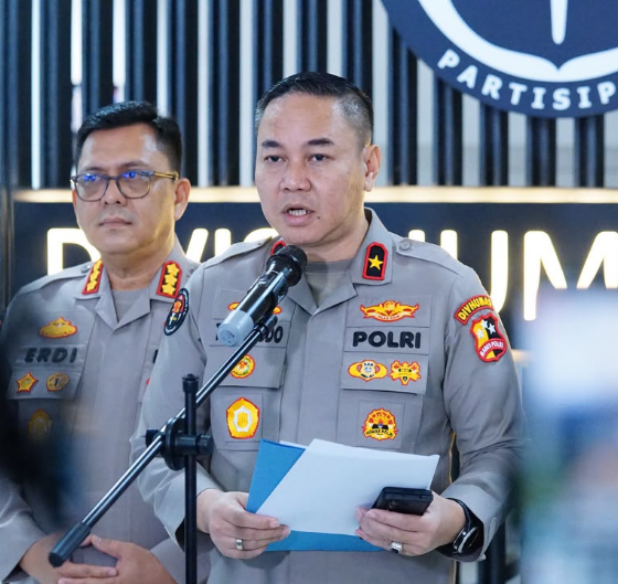 Karo Penmas Divhumas Polri Brigjen Pol. Trunoyudo Wisnu Andiko memberikan keterangan pers terkait penanganan karhutla di Jakarta