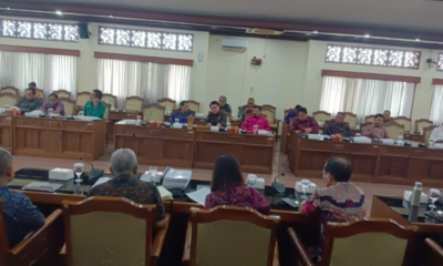 Ketua Pansus TRAP DPRD Bali Dr. (C) I Made Supartha memimpin RDP bersama BTID membahas tukar guling mangrove di Gedung DPRD Bali.
