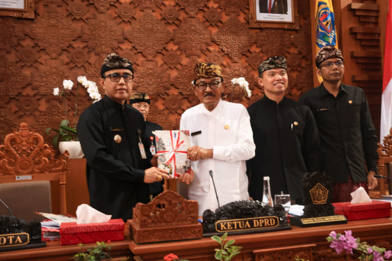 Walikota Jaya Negara Paparkan Rancangan APBD 2026-2027
