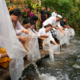 Aksi Sosial WHDI Badung di Pura Taman Mumbul
