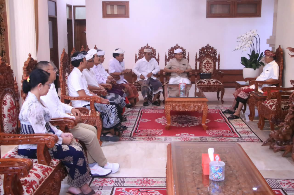 Gubernur Koster Terima Audiensi PDHI Bali Bahas Rabies