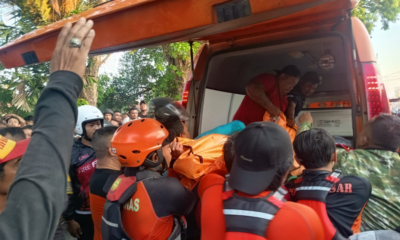 Evakuasi Korban Tewas di Sungai Jembatan Imam Bonjol