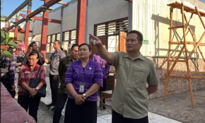Bupati Kembang Tinjau Rehabilitasi SD