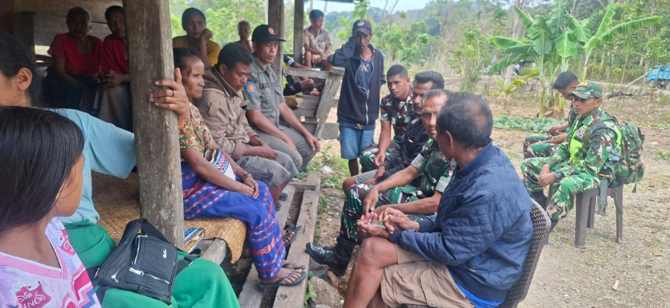Dandim Sumba Barat Melayat Korban Penembakan