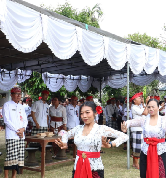 Sanjaya Ikuti Mepeed Pujawali Tri Kahyangan Tabanan