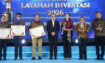 Bupati Mahayastra Terima Penghargaan Layanan Investasi