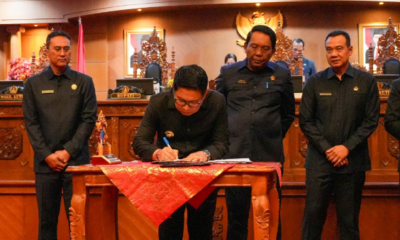 Bupati Adi Arnawa Tanda Tangani Nota Kesepakatan APBD Badung